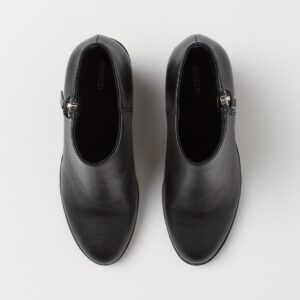 Burt Boot (bunny) - Image 1