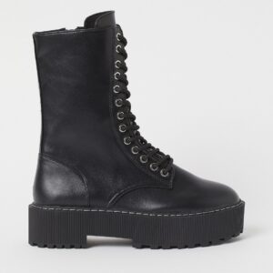 Pralin platform Boot - Image 1